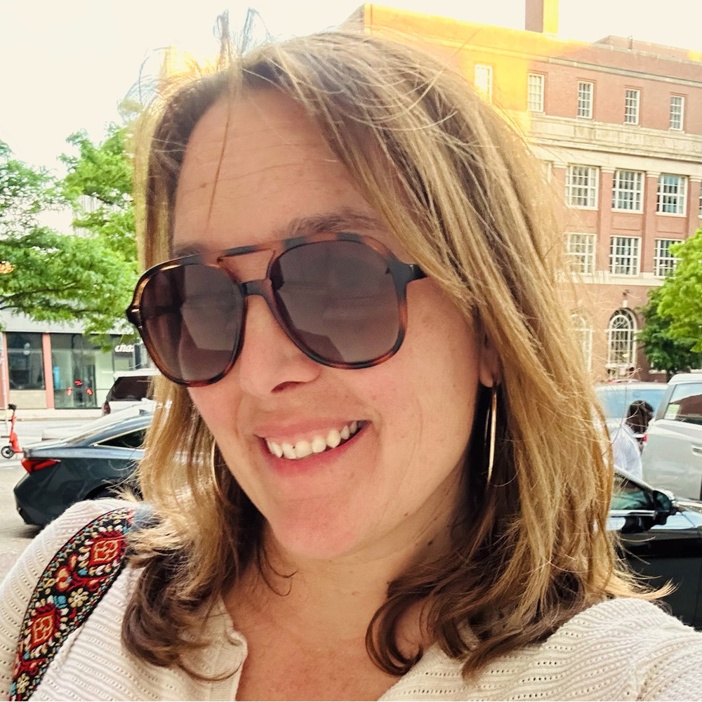 Meet your Posher, MK